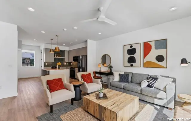 1208 N Academy #UNIT 3205, New Braunfels, TX 78130 - #2