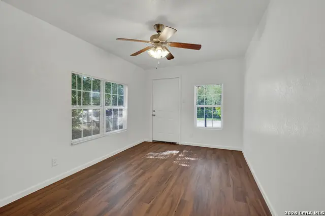 1054 Morelos, Seguin, TX 78155 - #3