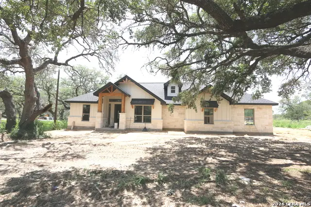 1114 Hummingbird Ln, Adkins, TX 78101 - #1