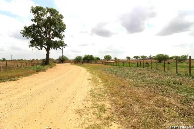 101 County Road 135, Floresville, TX 78114 - #3