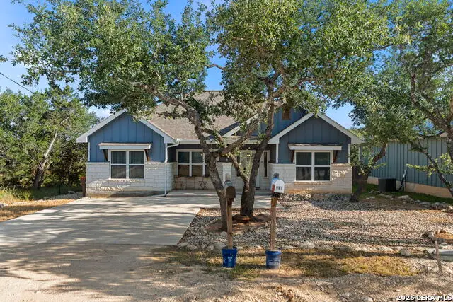 986 Paradise Dr, Canyon Lake, TX 78133 - #3