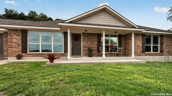 142 Harbour Vw, Lakehills, TX 78063