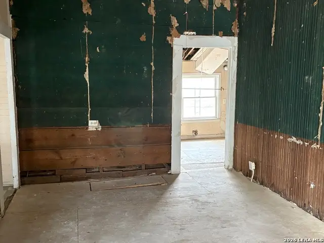 211 Gabriel, San Antonio, TX 78202 - #2