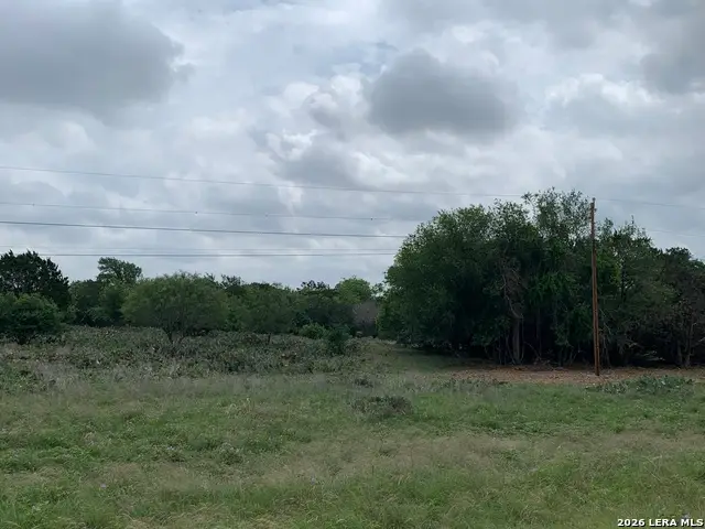 11 Stone Crst, Bandera, TX 78003 - #1