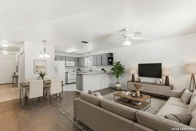 121 S Plant #APT 102, Boerne, TX 78006 - #3