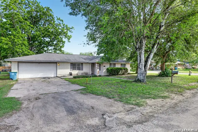 1011 E Hefferman, Beeville, TX 78102 - #3