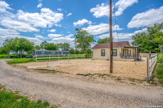 8701 County Road 128, Floresville, TX 78114 - #2