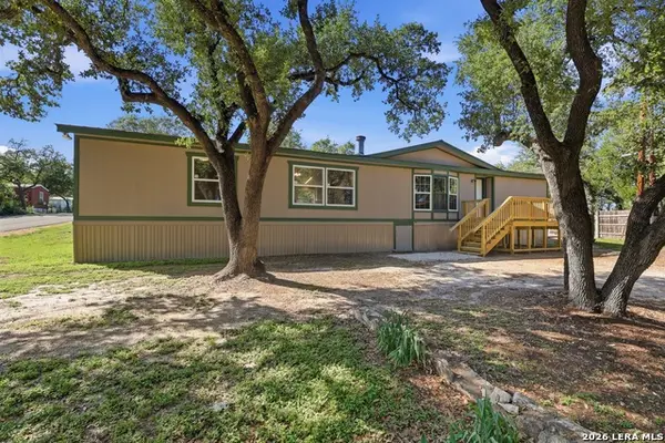 507 Forest Hill St, Canyon Lake, TX 78133