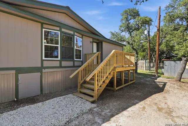 507 Forest Hill St, Canyon Lake, TX 78133 - #2