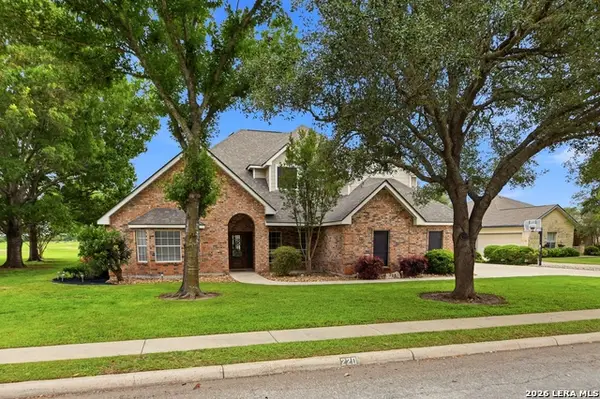 220 Private Road 4661, Castroville, TX 78009