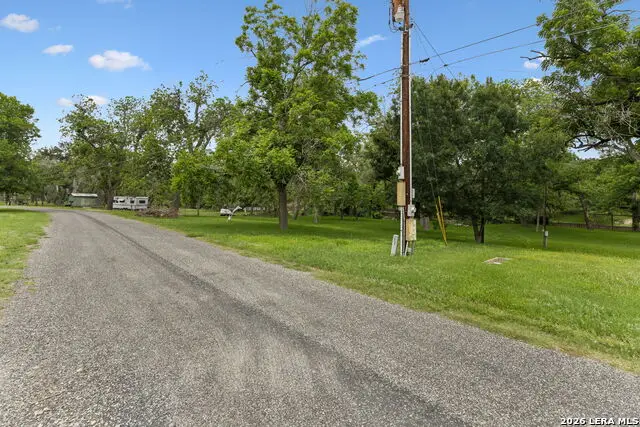 346 Deer Slayer Dr, Seguin, TX 78155 - #2