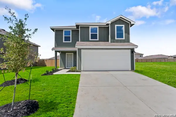 1034 Gladys Run, Seguin, TX 78155