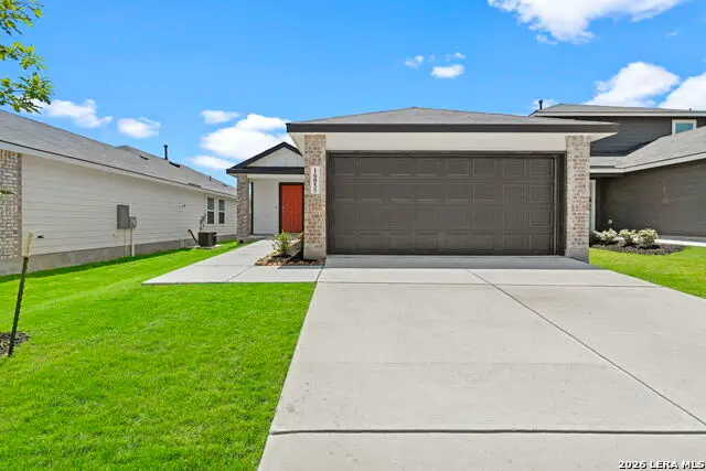 16055 Mahogany Way, Elmendorf, TX 78112 - #1
