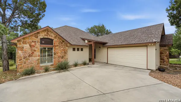 808 Elmwood Cv, New Braunfels, TX 78130
