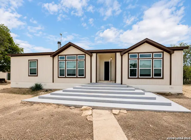 366 Ranch Rd, Somerset, TX 78069 - #1