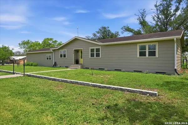 1250 Fm 889, George West, TX 78022
