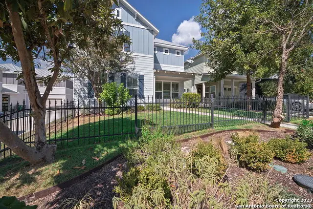 223 Claremont Ave, San Antonio, TX 78209 - #2