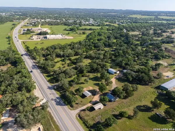 1534 S Us Highway 281, Blanco, TX 78606