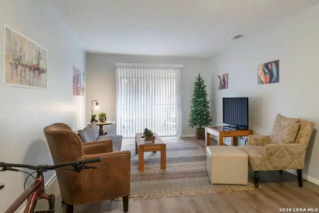 923 Vance Jackson Rd #708, San Antonio, TX 78201 - #2