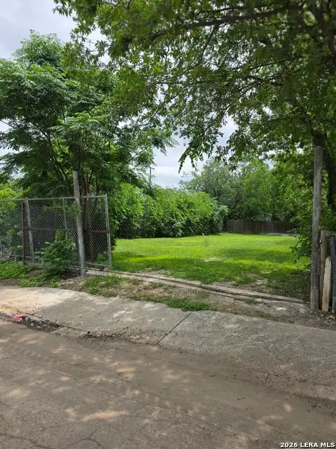 1406 W Ridgewood Ct, San Antonio, TX 78201 - #1