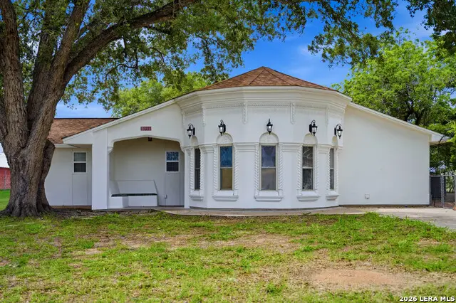 1221 Encino Dr, Pleasanton, TX 78064 - #1