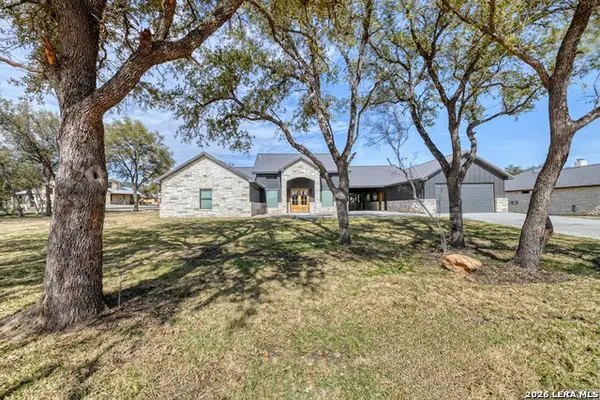 1450 Mountain Valley, ConCan, TX 78838