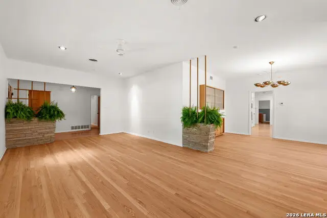 334 W Lynwood, San Antonio, TX 78212 - #3
