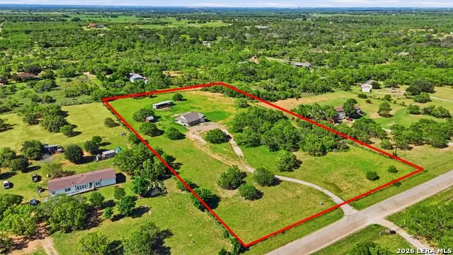 95 Molly Dr, Lytle, TX 78052 - #3
