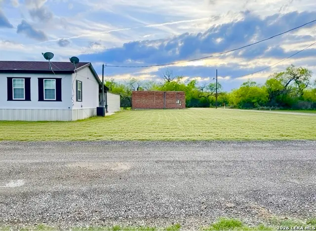 202 S 10th St, Christine, TX 78012 - #2