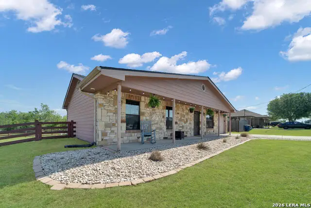 157 Dandelion Trl, San Marcos, TX 78666 - #3