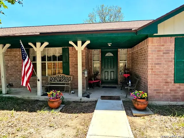 214 Cherry Rdg, Floresville, TX 78114 - #3