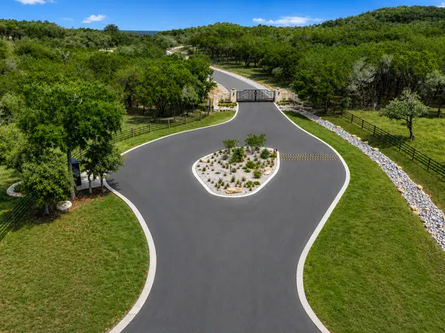 335 Guardian Way, Fischer, TX 78623 - #1