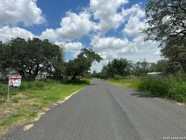 49 Sundown Ln, Poteet, TX 78065 - #3