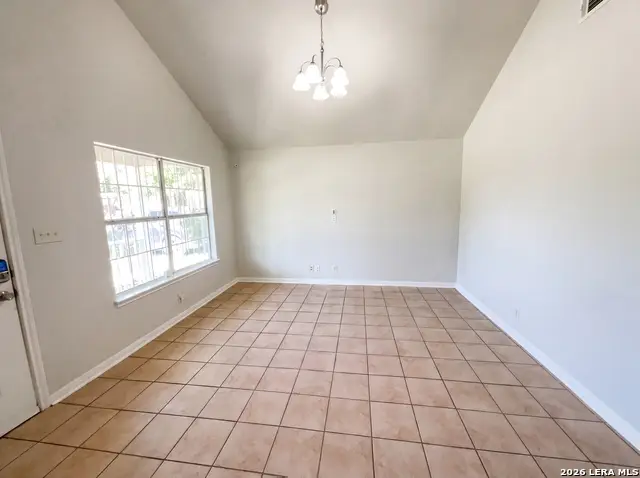 236 Lawton St, San Antonio, TX 78237 - #3