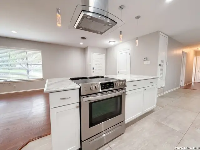 1118 Melissa Dr, San Antonio, TX 78213 - #2