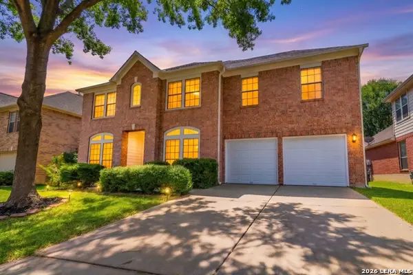 8906 Brae Bnd, San Antonio, TX 78249