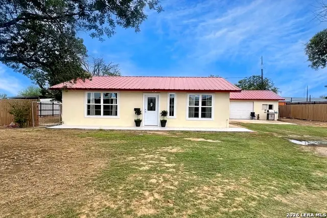 13934 N Interstate 35, Moore, TX 78057 - #1