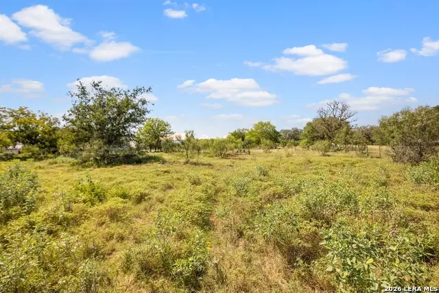 604 N Cherry St, Fredericksburg, TX 78624 - #2