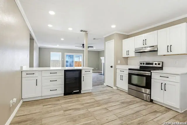 4543 Stradford Pl, San Antonio, TX 78217 - #2