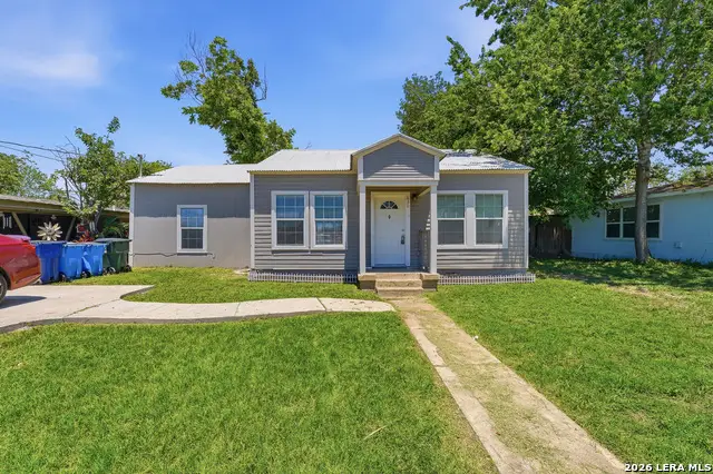 630 E Pine St, Seguin, TX 78155 - #2
