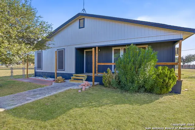 1037 County Road 7711, Devine, TX 78016 - #3