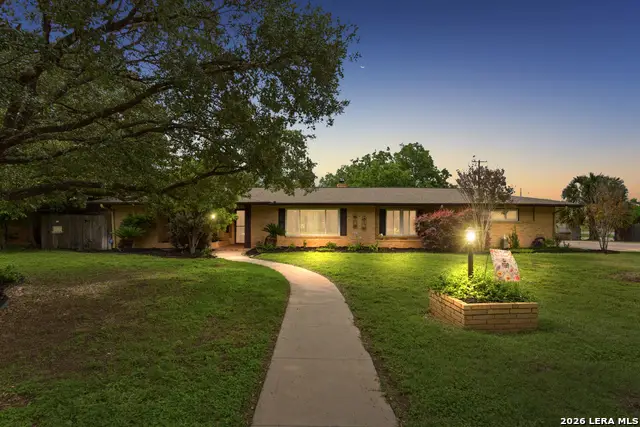 100 Glentower Dr, Castle Hills, TX 78213 - #2