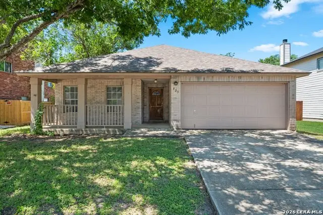 823 Pinehurst Dr, New Braunfels, TX 78130 - #1