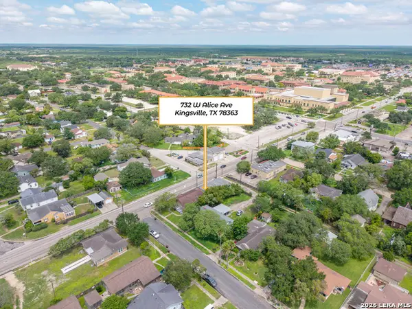 732 W Alice Ave, Kingsville, TX 78363