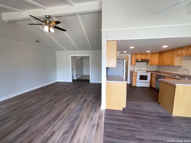 1154 S Ellison Dr, San Antonio, TX 78245 - #3