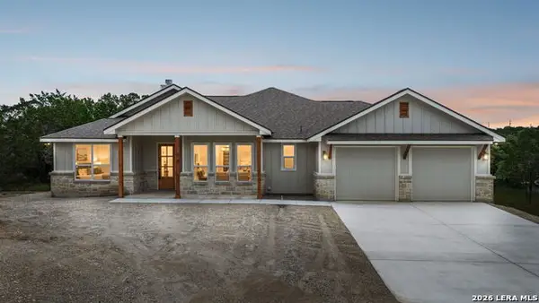 2045 Desiree St, Canyon Lake, TX 78133