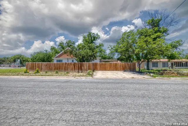 440 S Getty, Uvalde, TX 78801 - #3