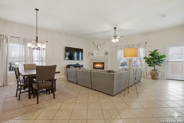 821 Wall St, New Braunfels, TX 78130 - #3