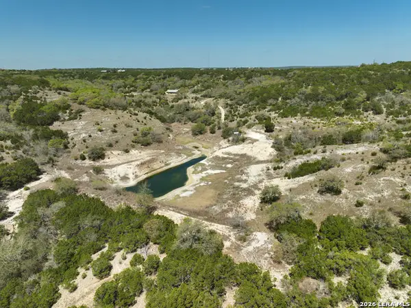 37 Busby Rd, Boerne, TX 78006