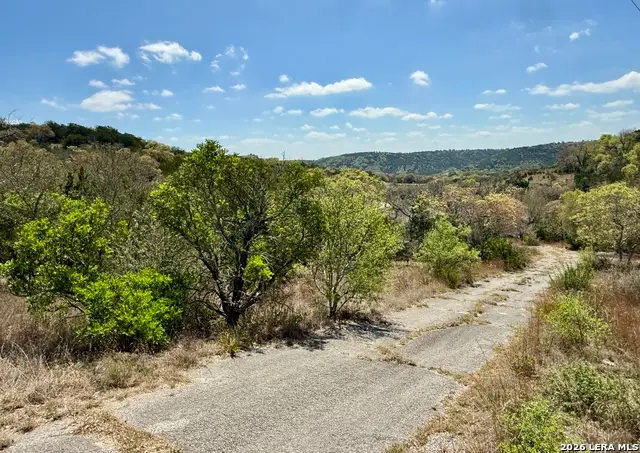 37 Busby Rd, Boerne, TX 78006 - #3